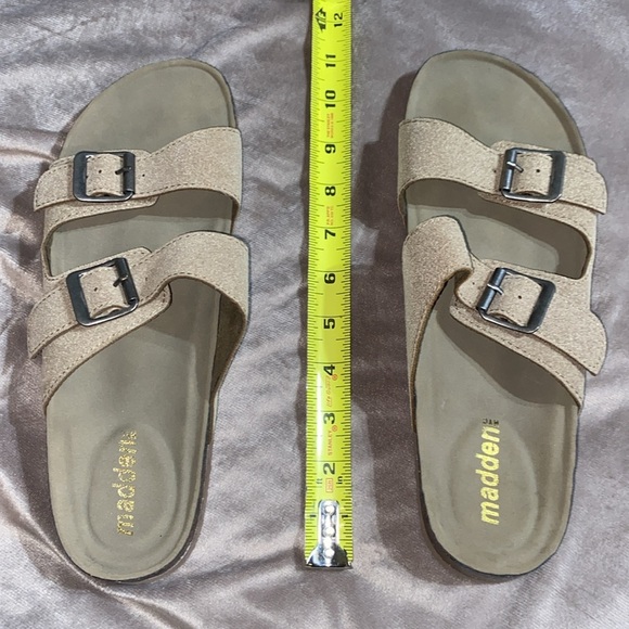 🆕 Madden Girl Brando Taupe Fab
Women's Sandal - Picture 6 of 8